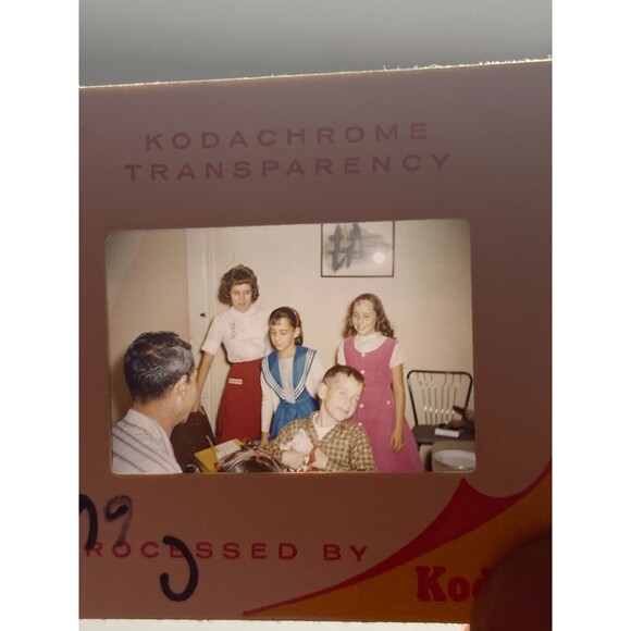 1958-75 Kodachrome Unknown Family Vacations And Holydays Color Slides Lot Of 30 - Picture 3 of 7